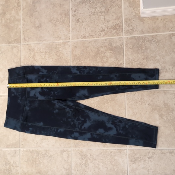 Victoria's Secret Green and Black Yoga Capri pants with pockets - Picture 6 of 6